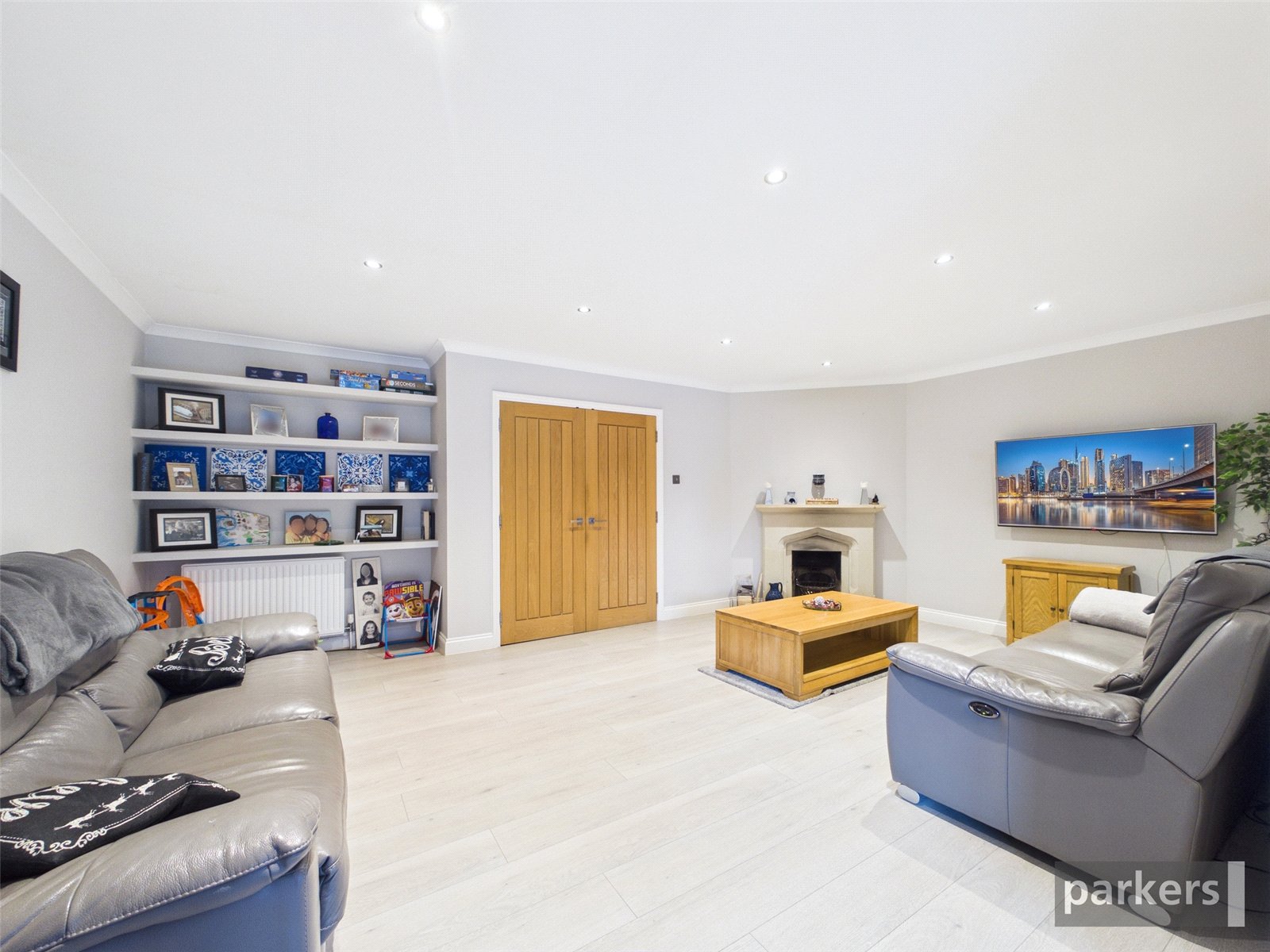4 bedroom House for sale in Bath Road, Hare Hatch, Reading
