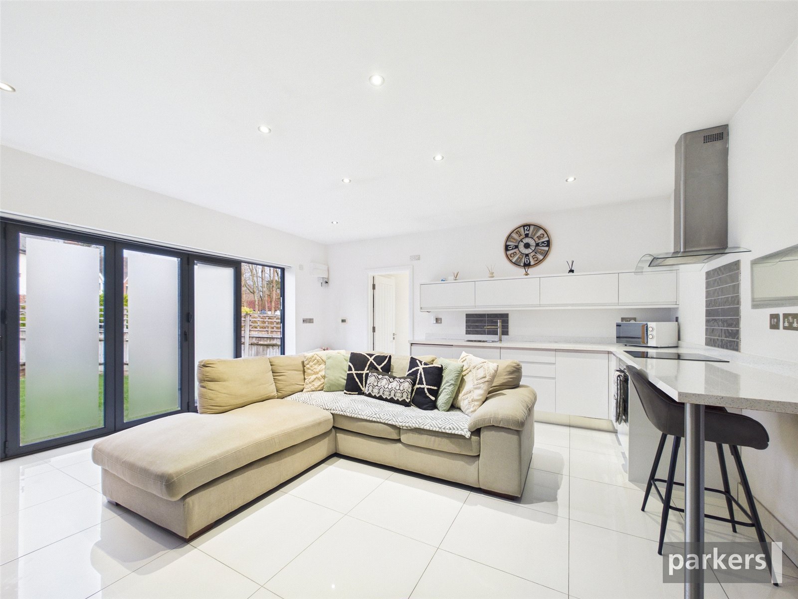 4 bedroom House for sale in Bath Road, Hare Hatch, Reading