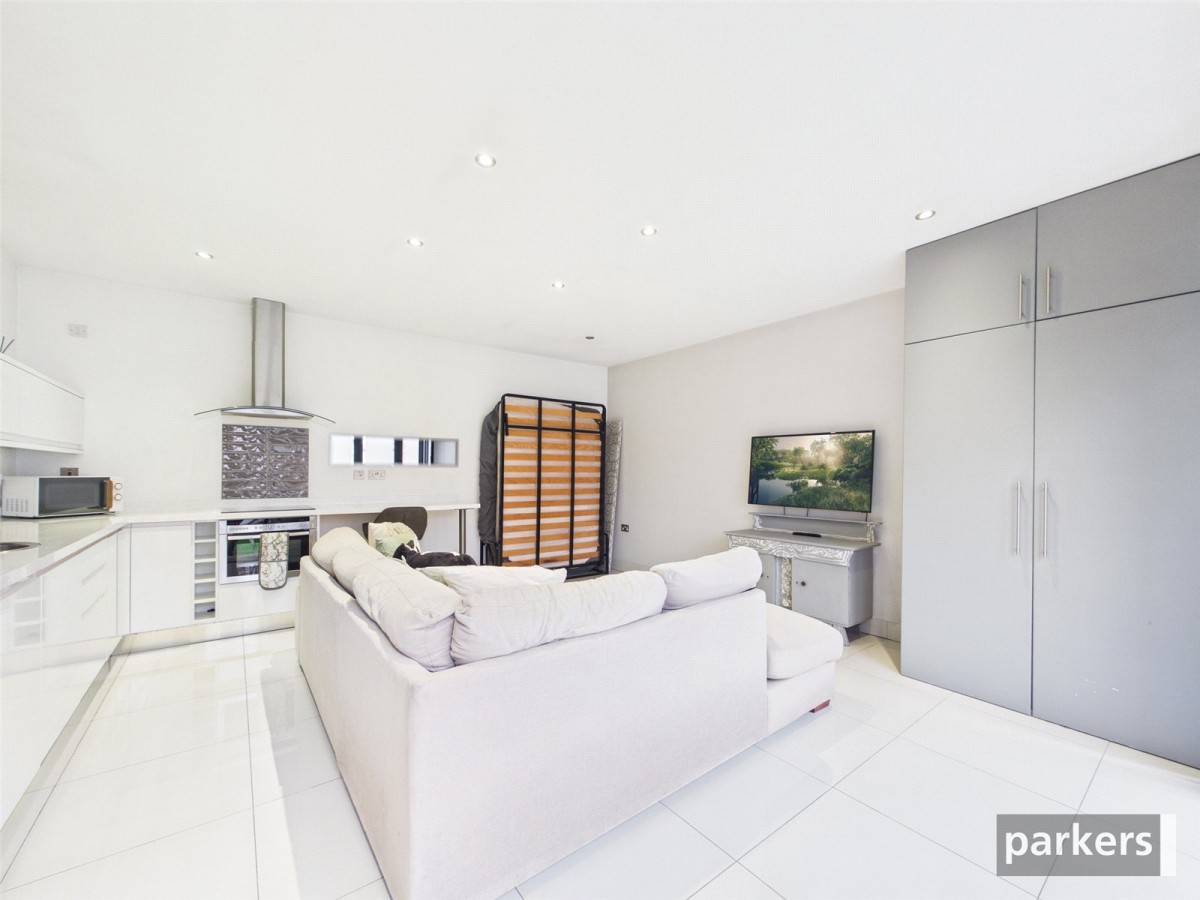 Bath Road, Hare Hatch, Reading