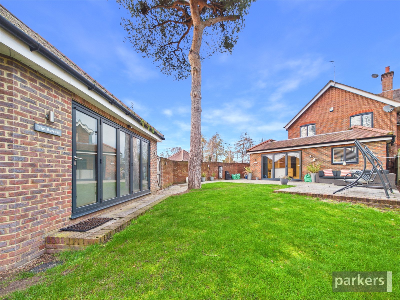 4 bedroom House for sale in Bath Road, Hare Hatch, Reading