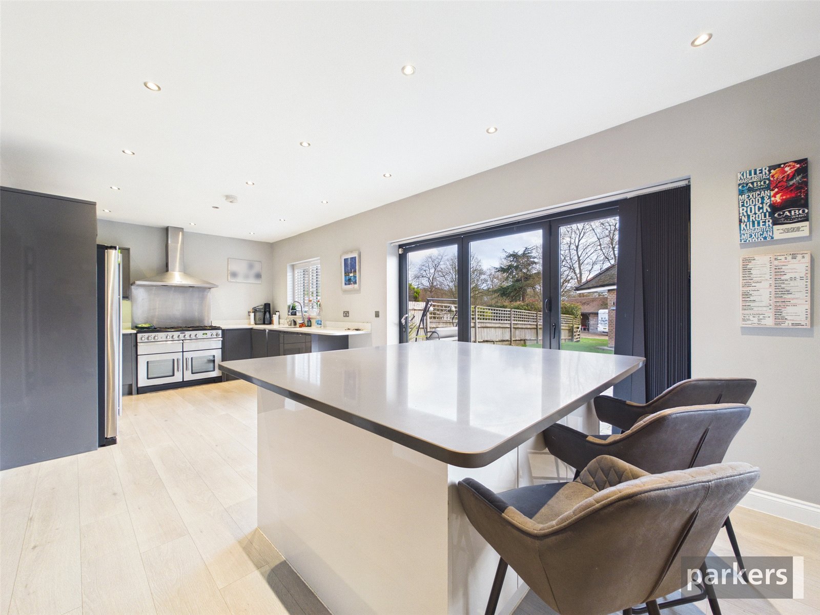 4 bedroom House for sale in Bath Road, Hare Hatch, Reading