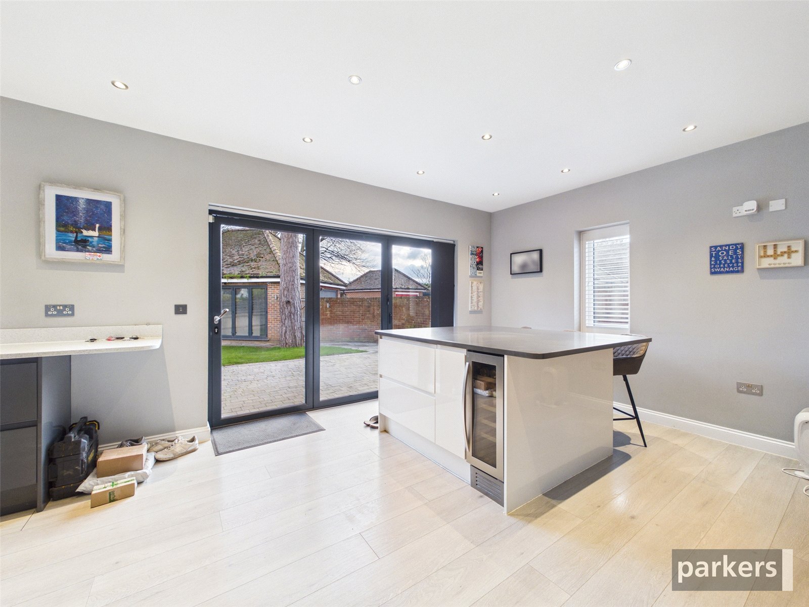 4 bedroom House for sale in Bath Road, Hare Hatch, Reading