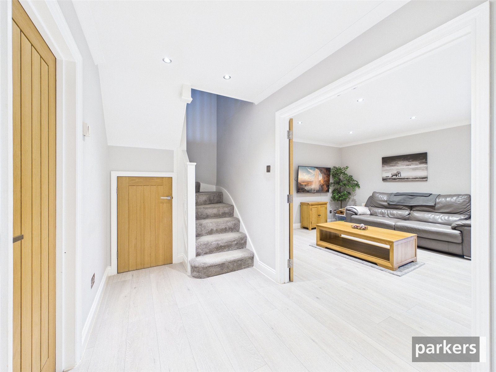 4 bedroom House for sale in Bath Road, Hare Hatch, Reading