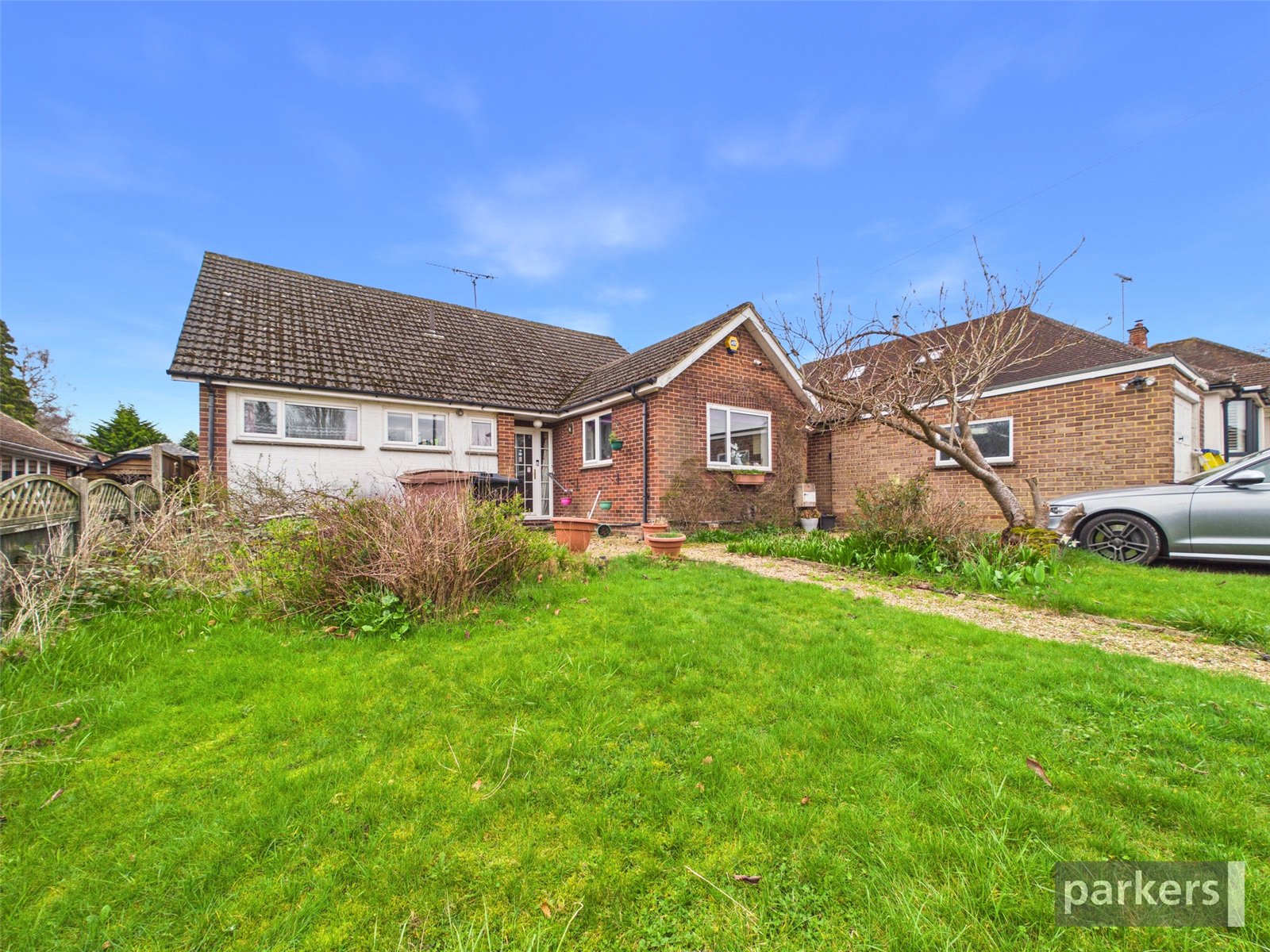 5 bedroom Bungalow for sale in Wokingham, Berkshire