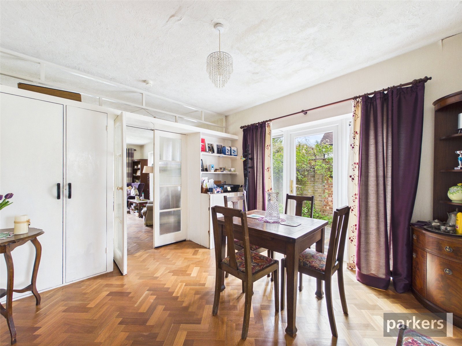 5 bedroom Bungalow for sale in Wokingham, Berkshire