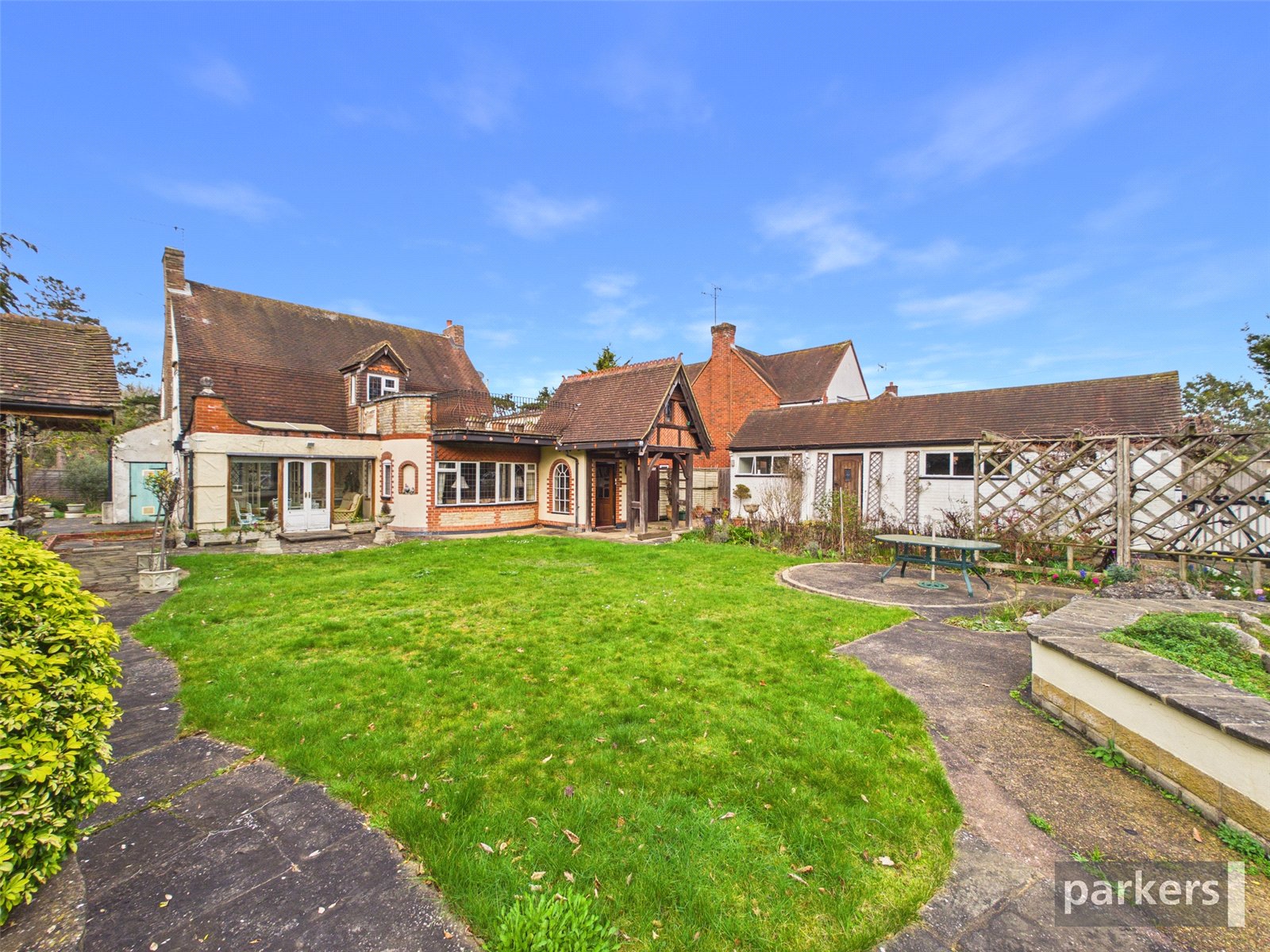 3 bedroom House for sale in Sonning, Reading