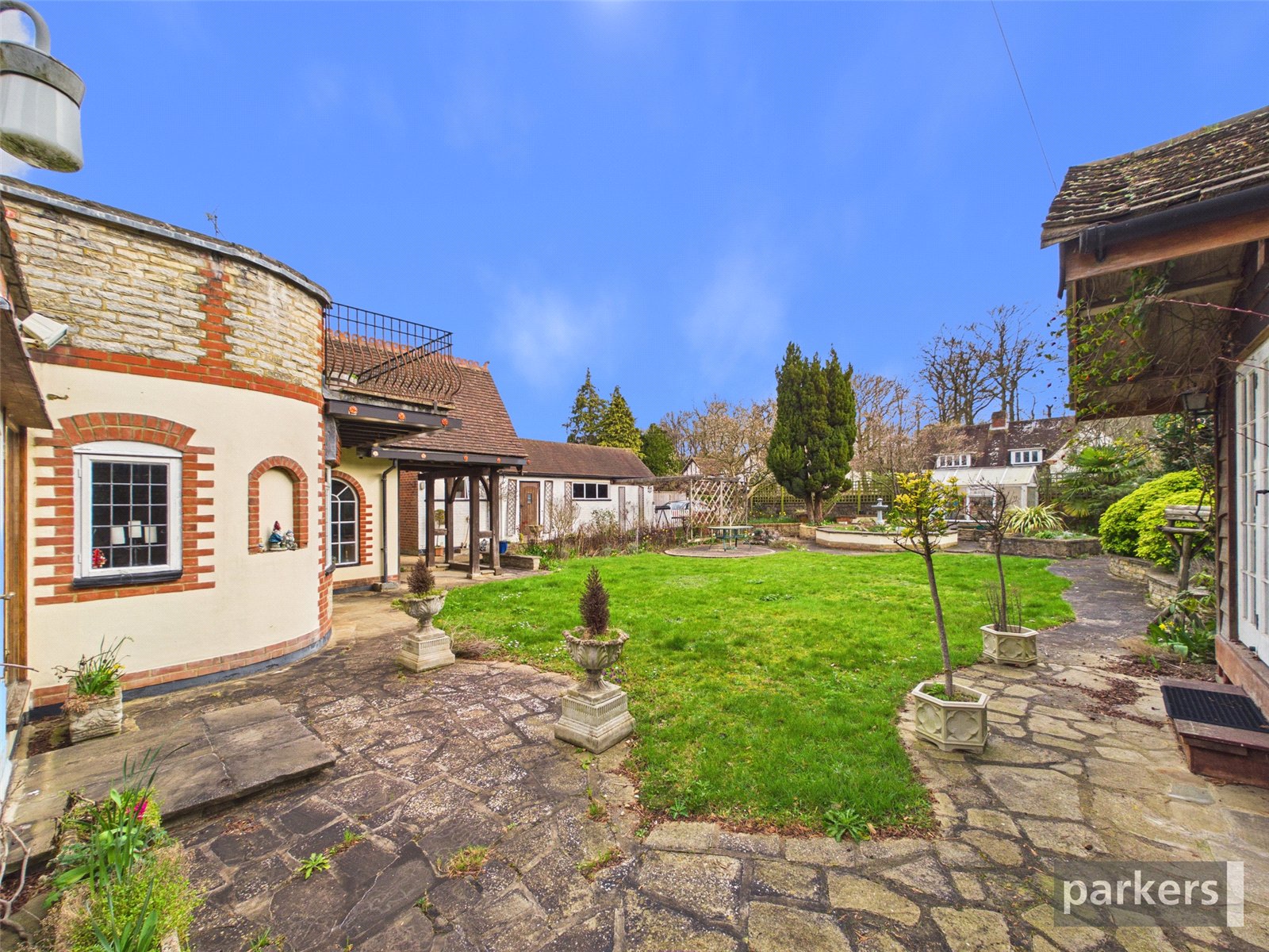 3 bedroom House for sale in Sonning, Reading
