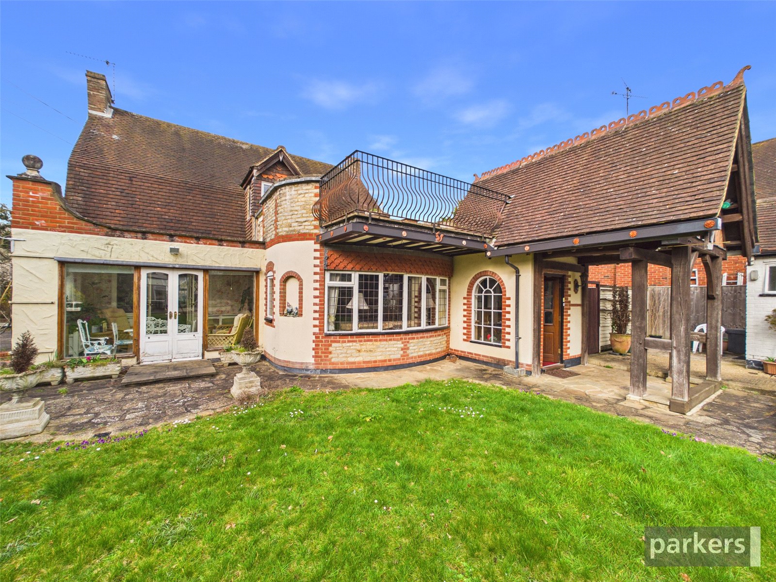 3 bedroom House for sale in Sonning, Reading