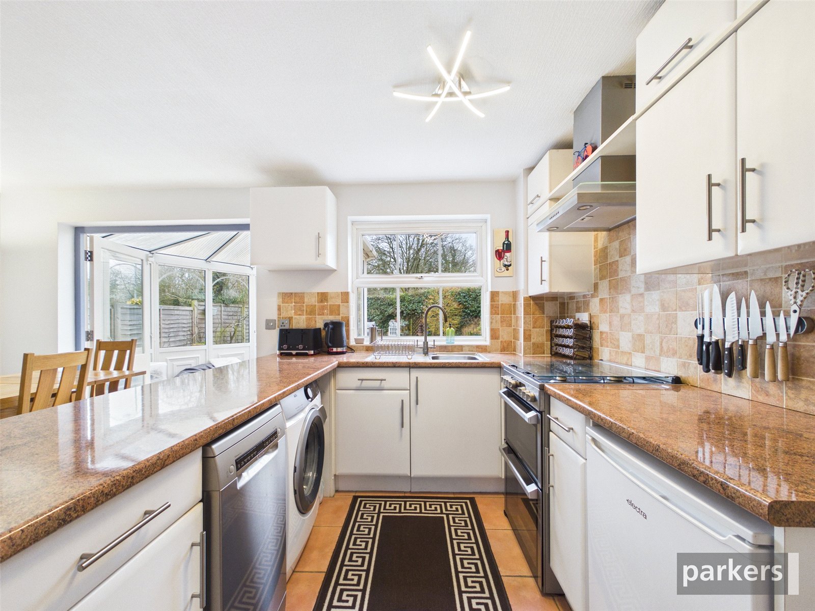 4 bedroom House for sale in Woodley, Berkshire