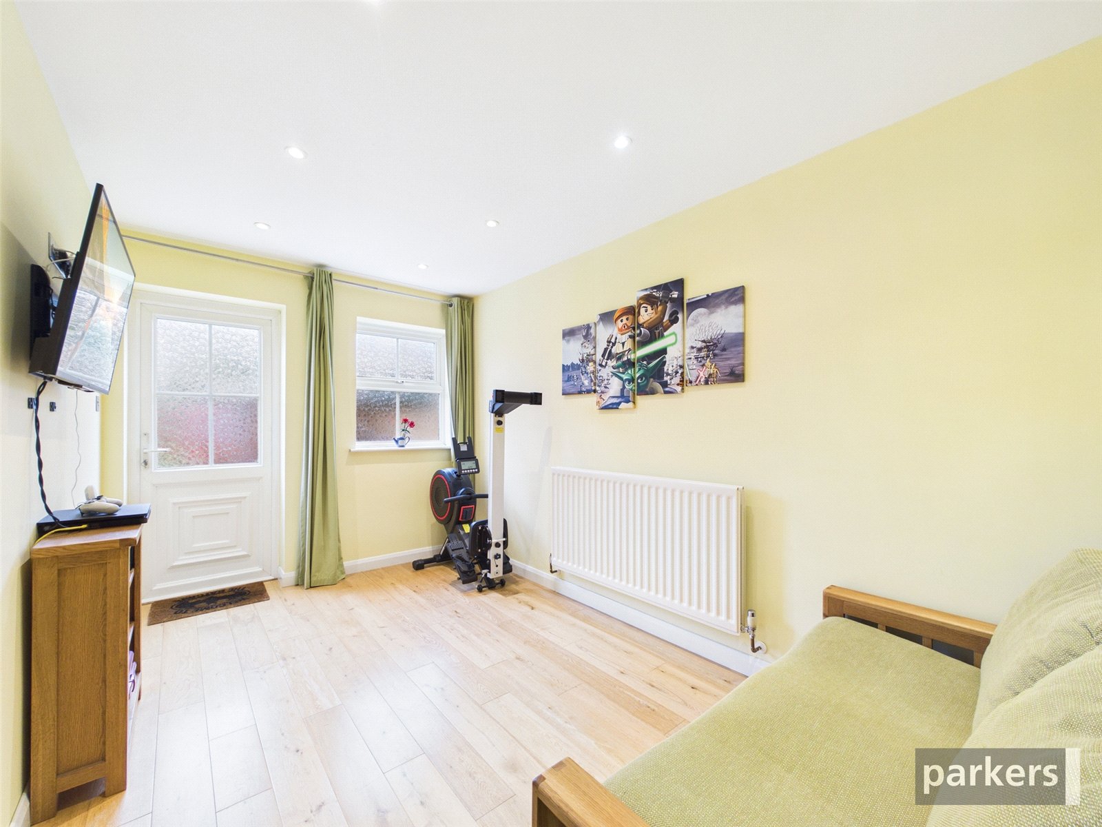 4 bedroom House for sale in Woodley, Berkshire