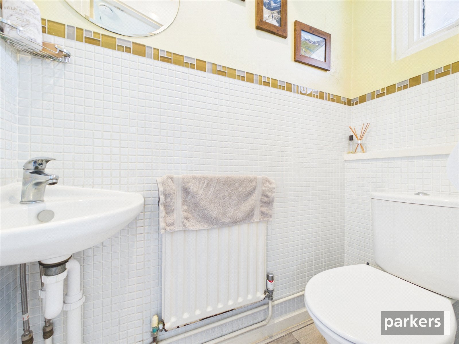4 bedroom House for sale in Woodley, Berkshire