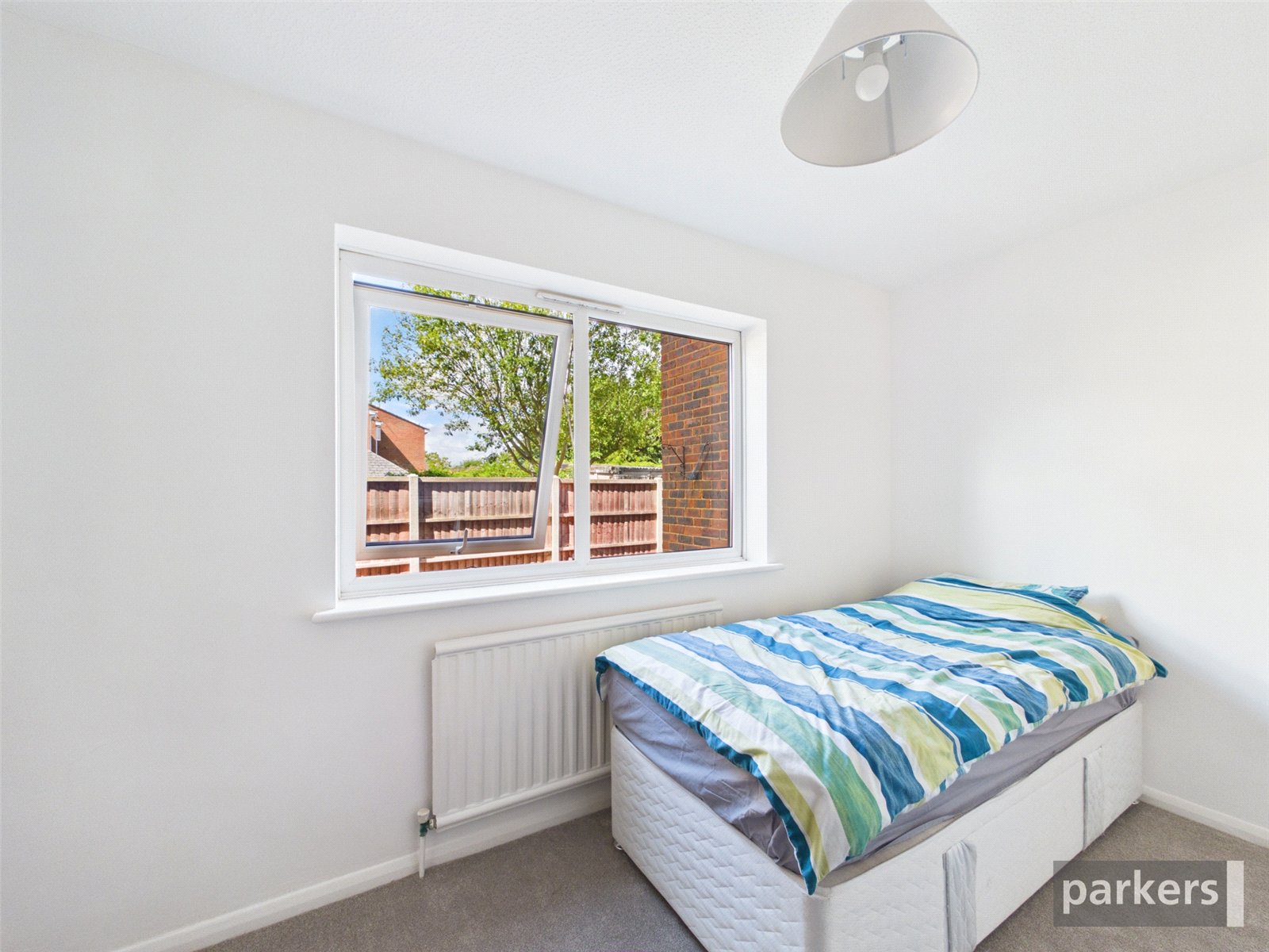2 bedroom Flat for sale in Wokingham, Berkshire