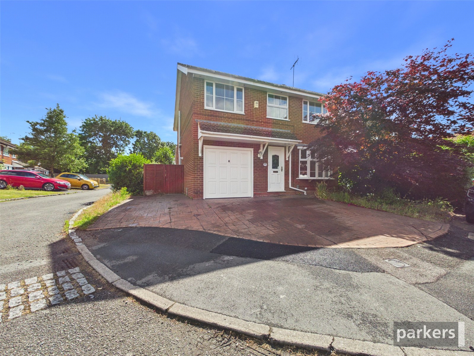 4 bedroom House for sale in Woodley, Reading, Berkshire