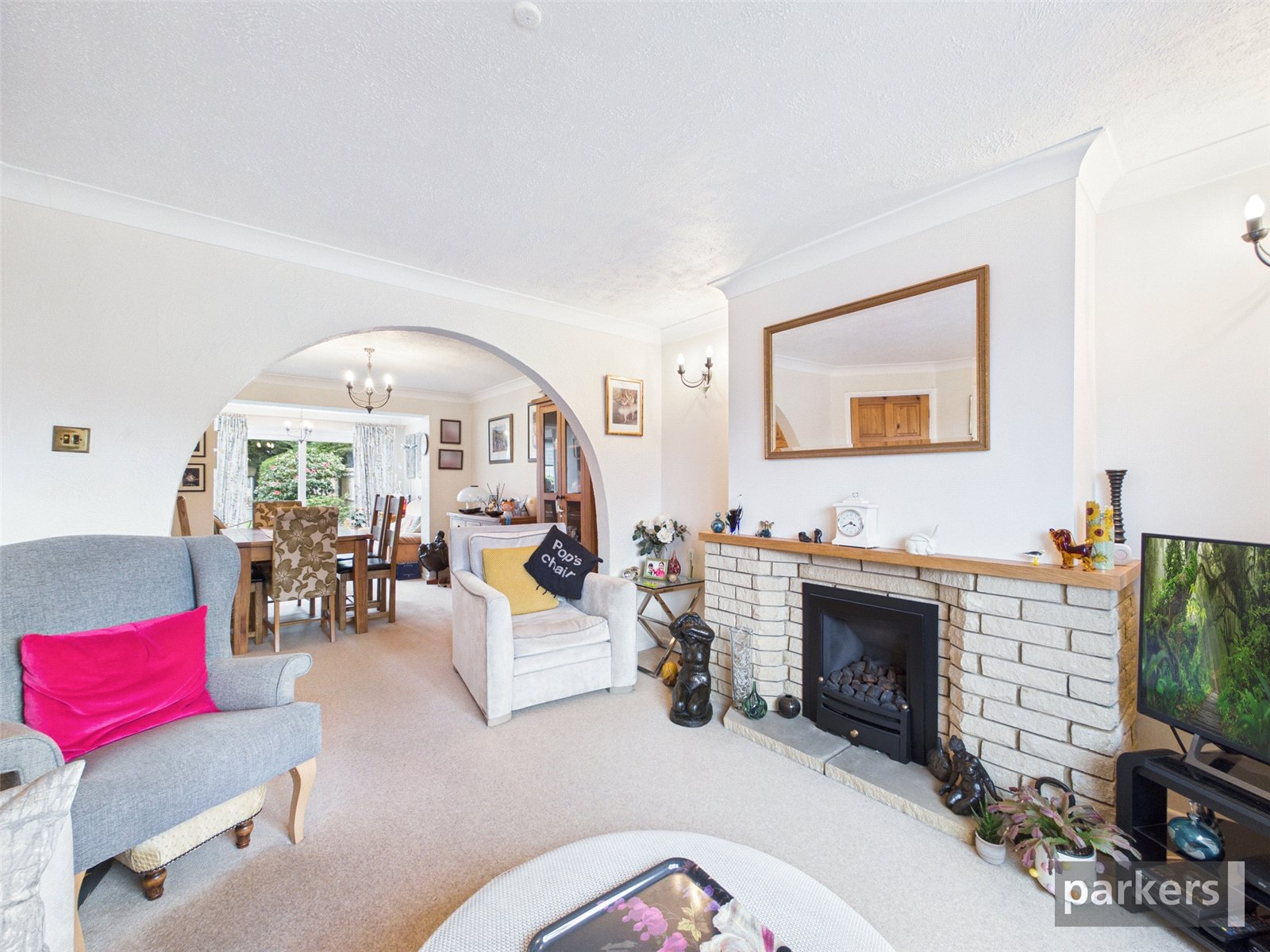 4 bedroom House for sale in Woodley, Reading, Berkshire