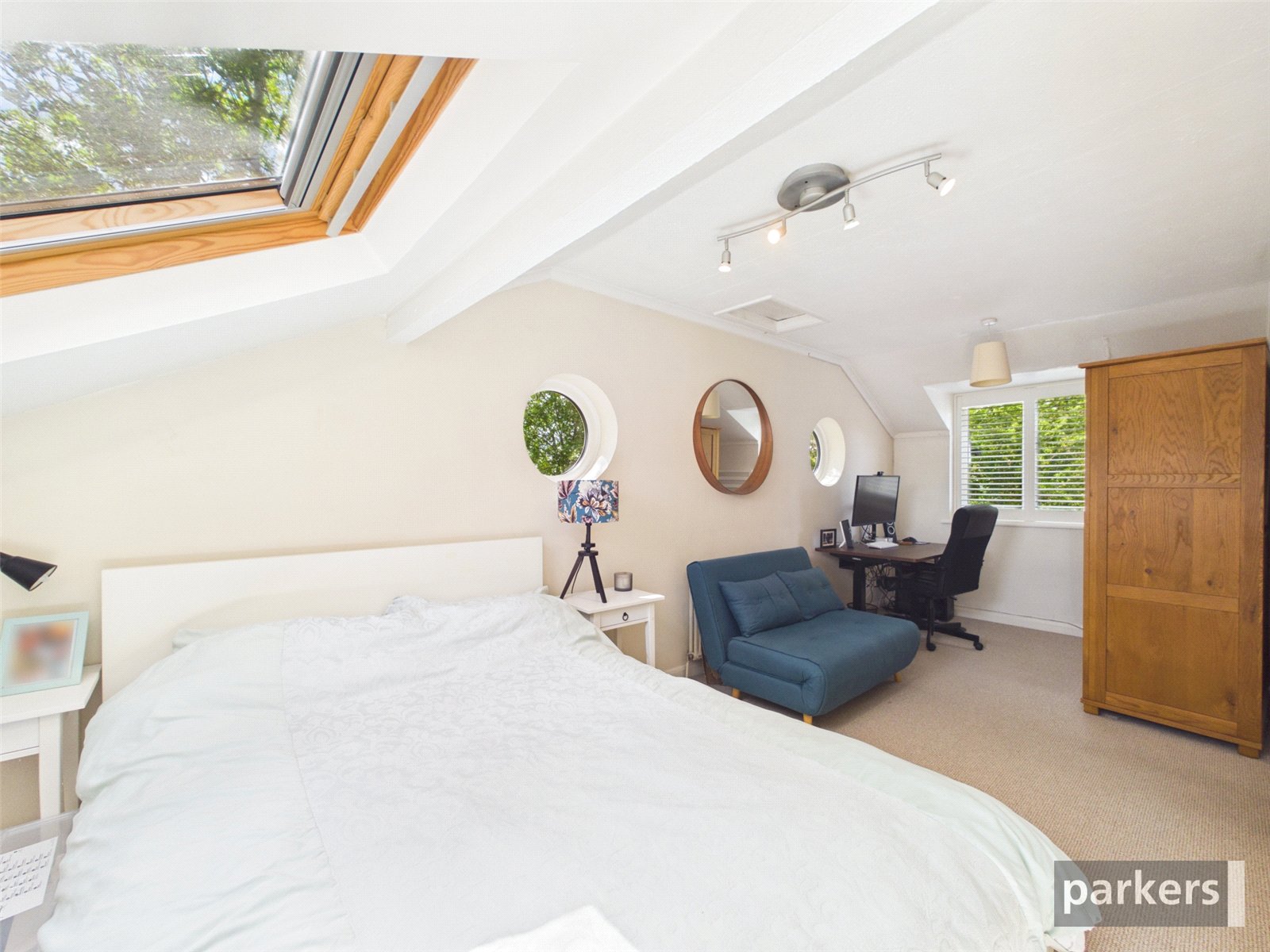 4 bedroom House for sale in Woodley, Reading, Berkshire