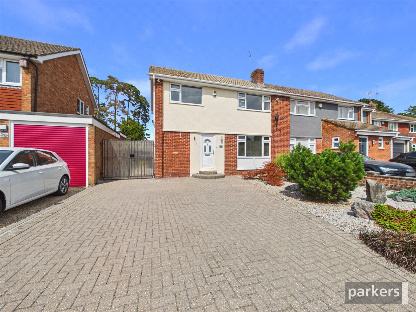 4 bedroom House for sale in Woodley, Reading, Berkshire