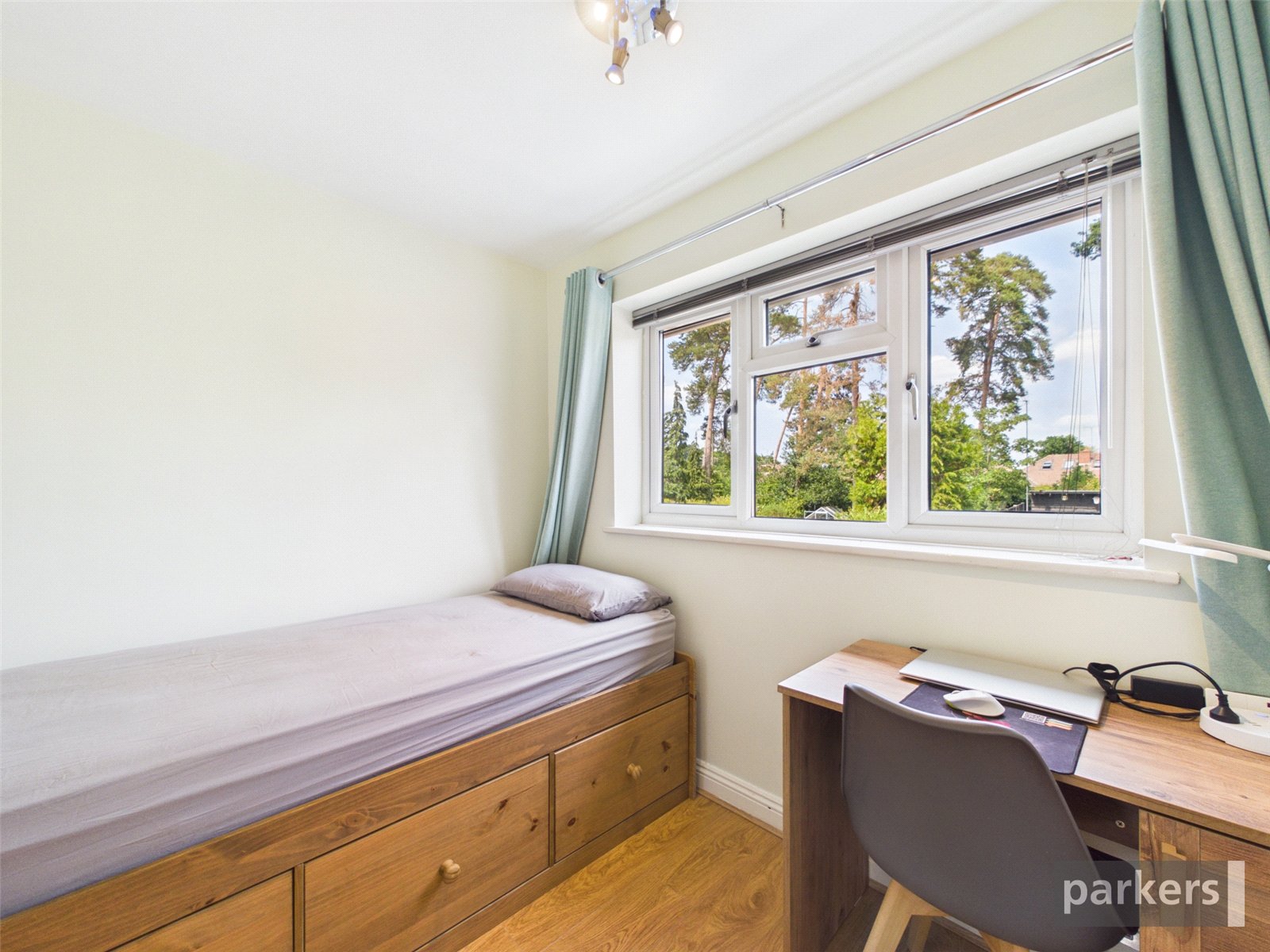 4 bedroom House for sale in Woodley, Reading, Berkshire
