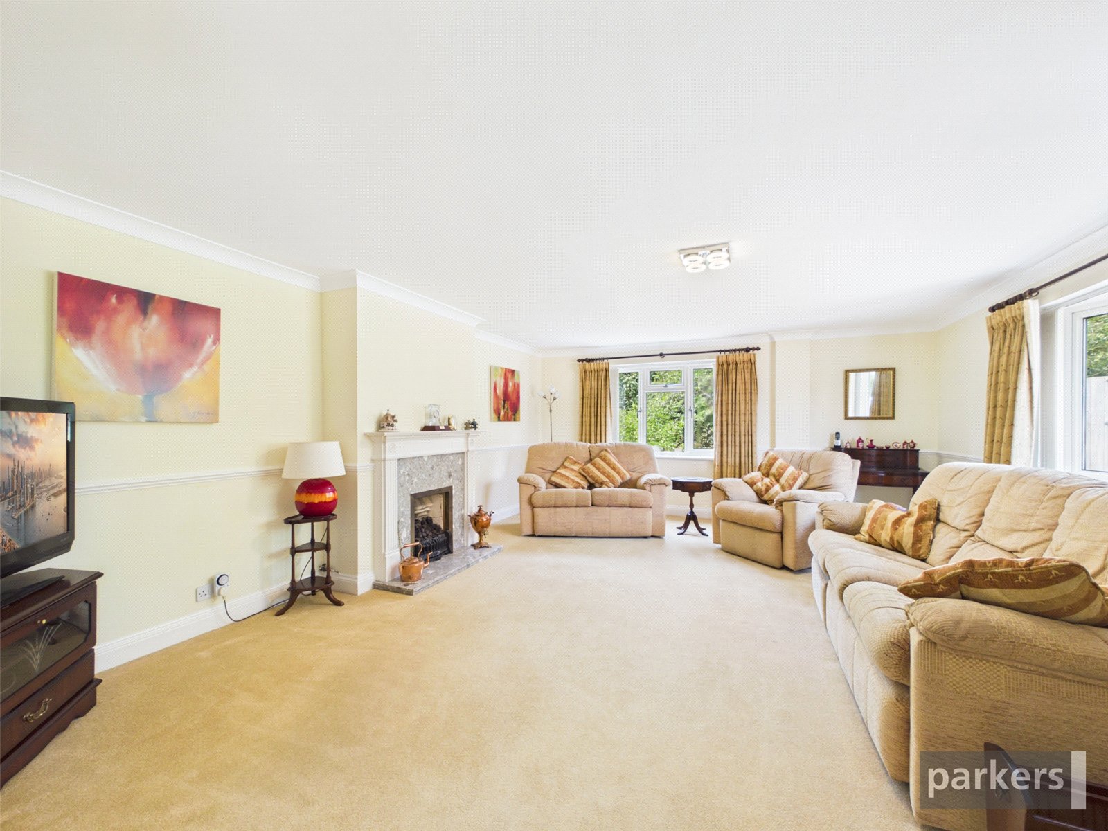 4 bedroom House for sale in Woodley, Reading, Berkshire