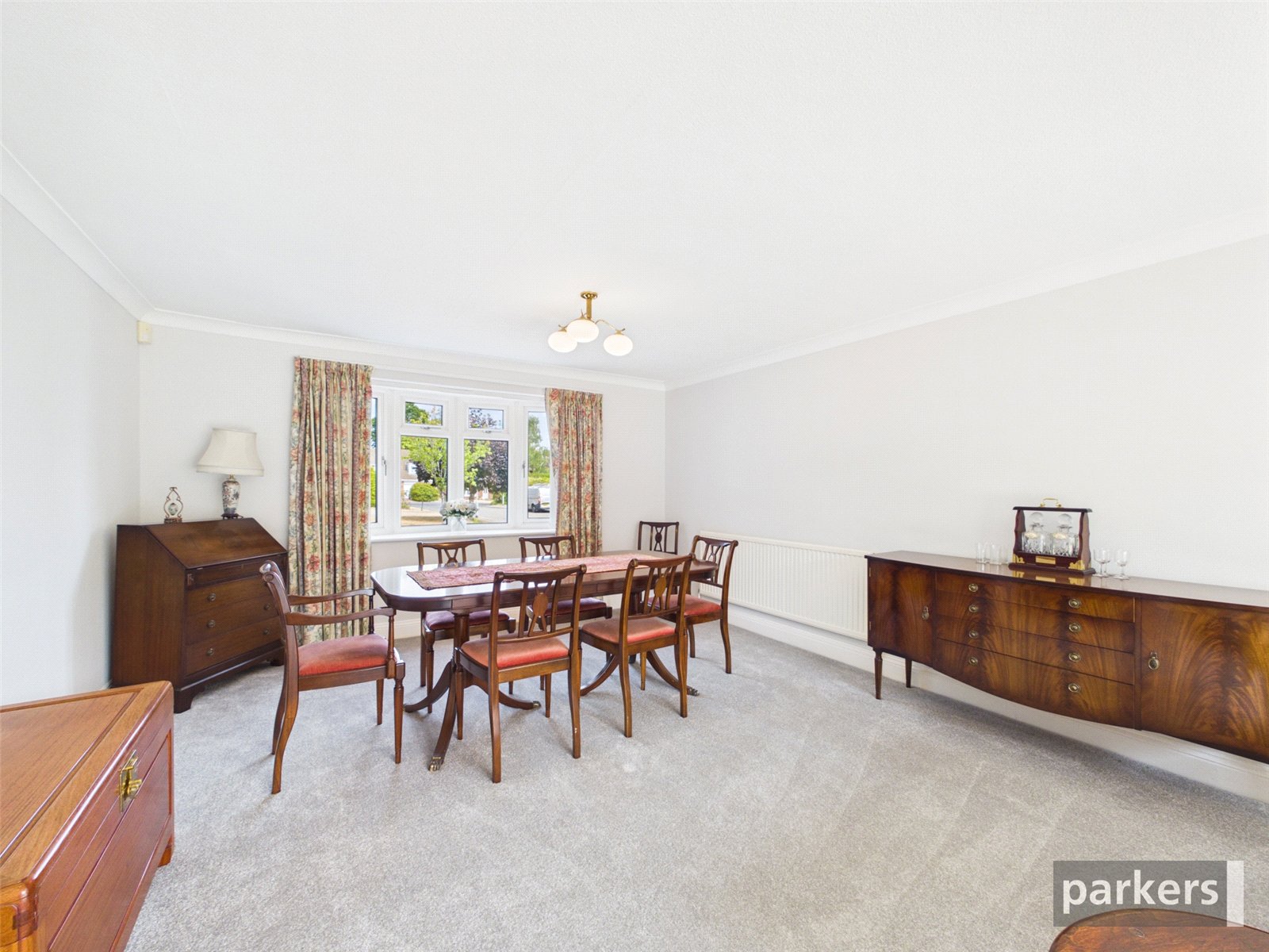 4 bedroom House for sale in Woodley, Reading, Berkshire
