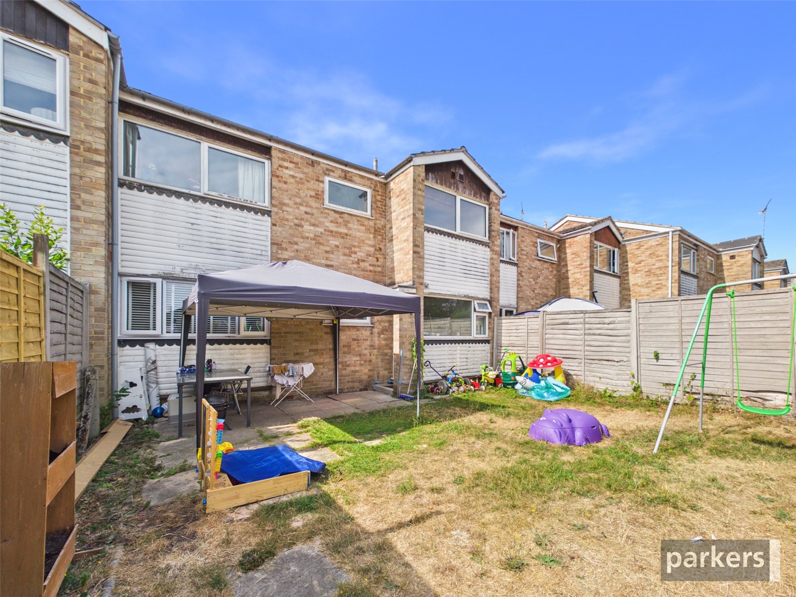 2 bedroom Flat for sale in Woodley, Reading, Berkshire