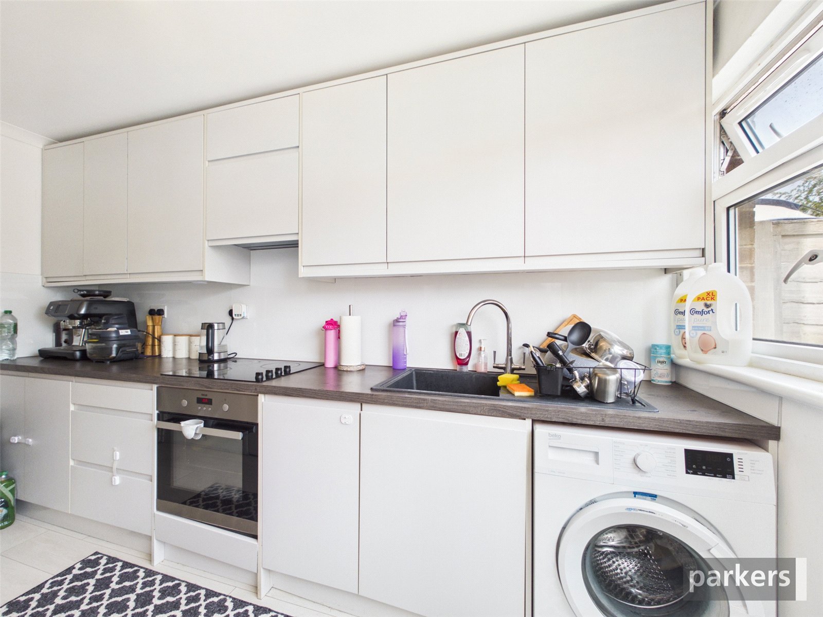 2 bedroom Flat for sale in Woodley, Reading, Berkshire