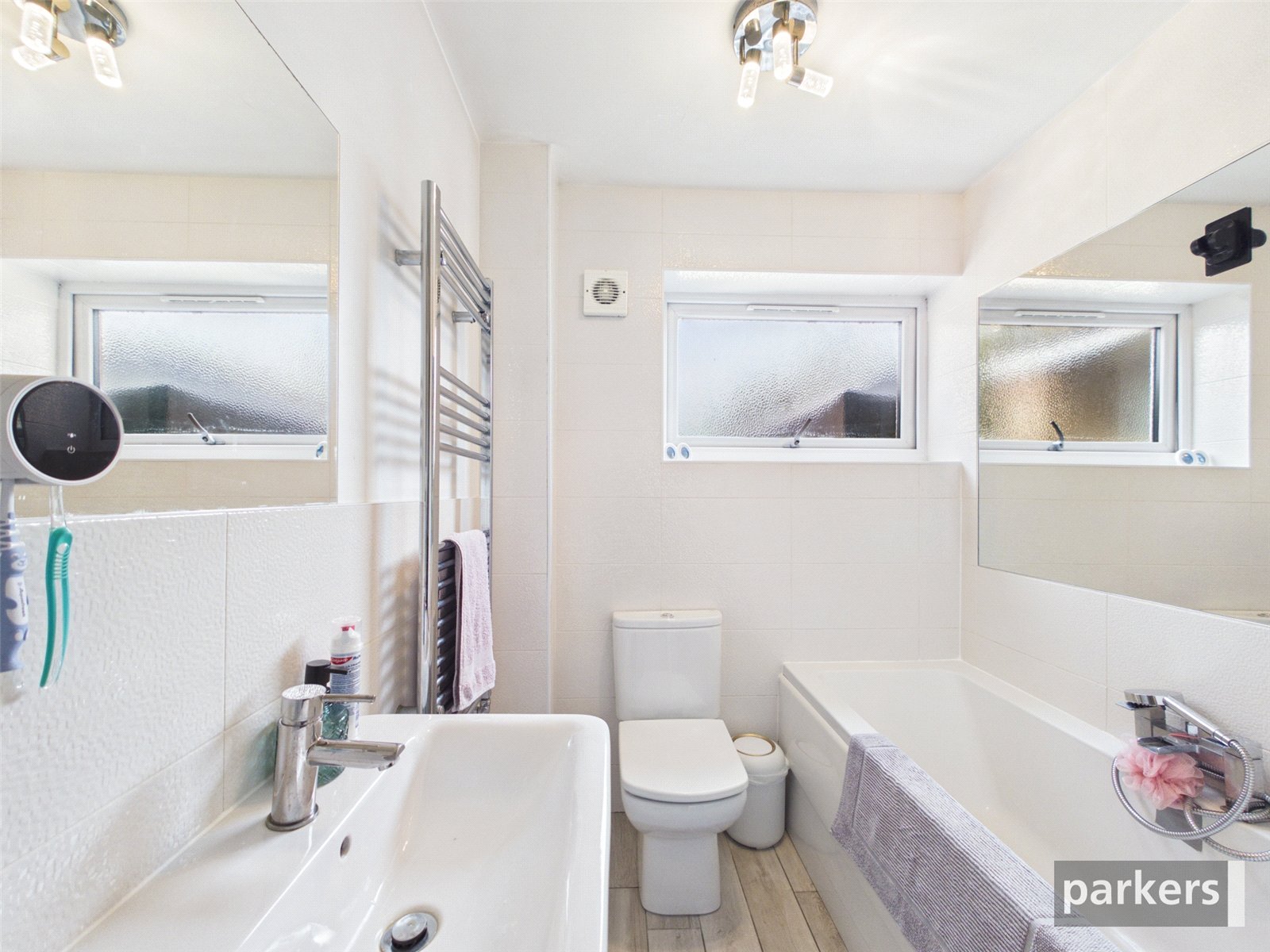 2 bedroom Flat for sale in Woodley, Reading, Berkshire