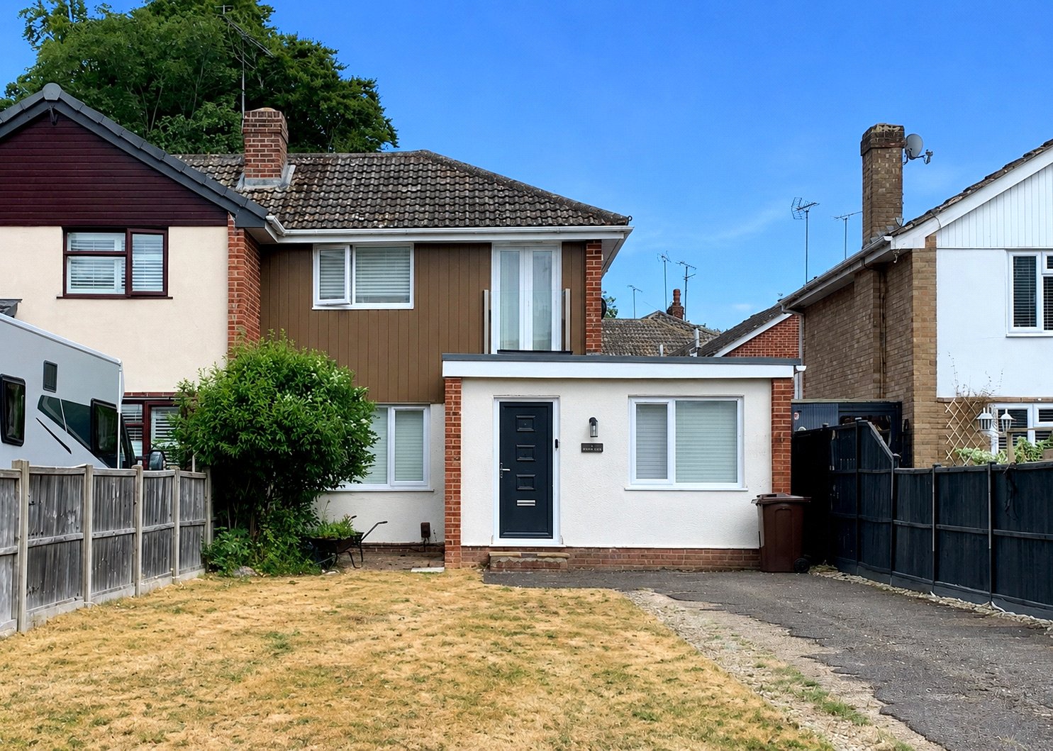 2 bedroom House for sale in Woodley, Reading, Berkshire