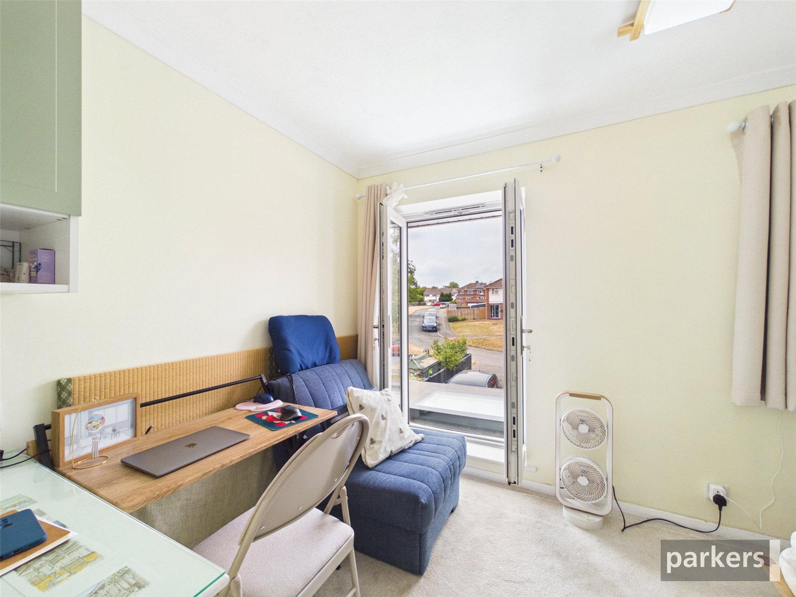 2 bedroom House for sale in Woodley, Reading, Berkshire