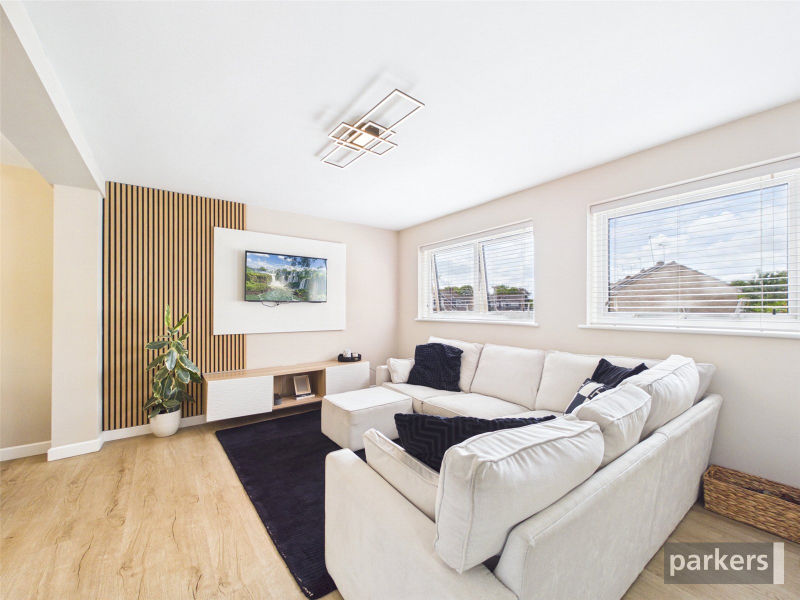 2 bedroom Flat for sale in Woodley, Reading, Berkshire