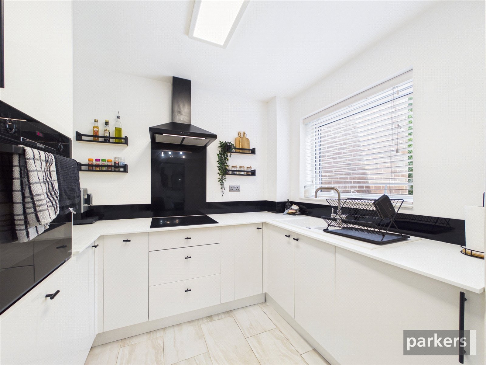 2 bedroom Flat for sale in Woodley, Reading, Berkshire