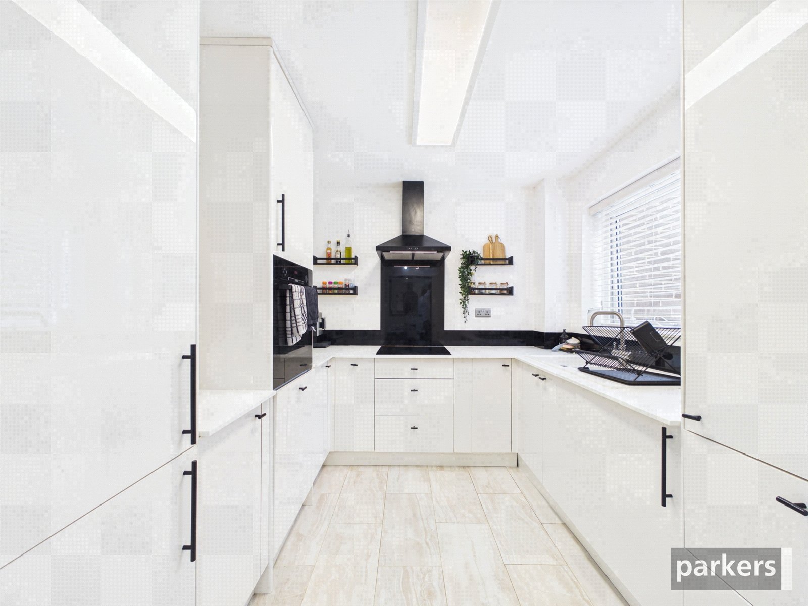 2 bedroom Flat for sale in Woodley, Reading, Berkshire