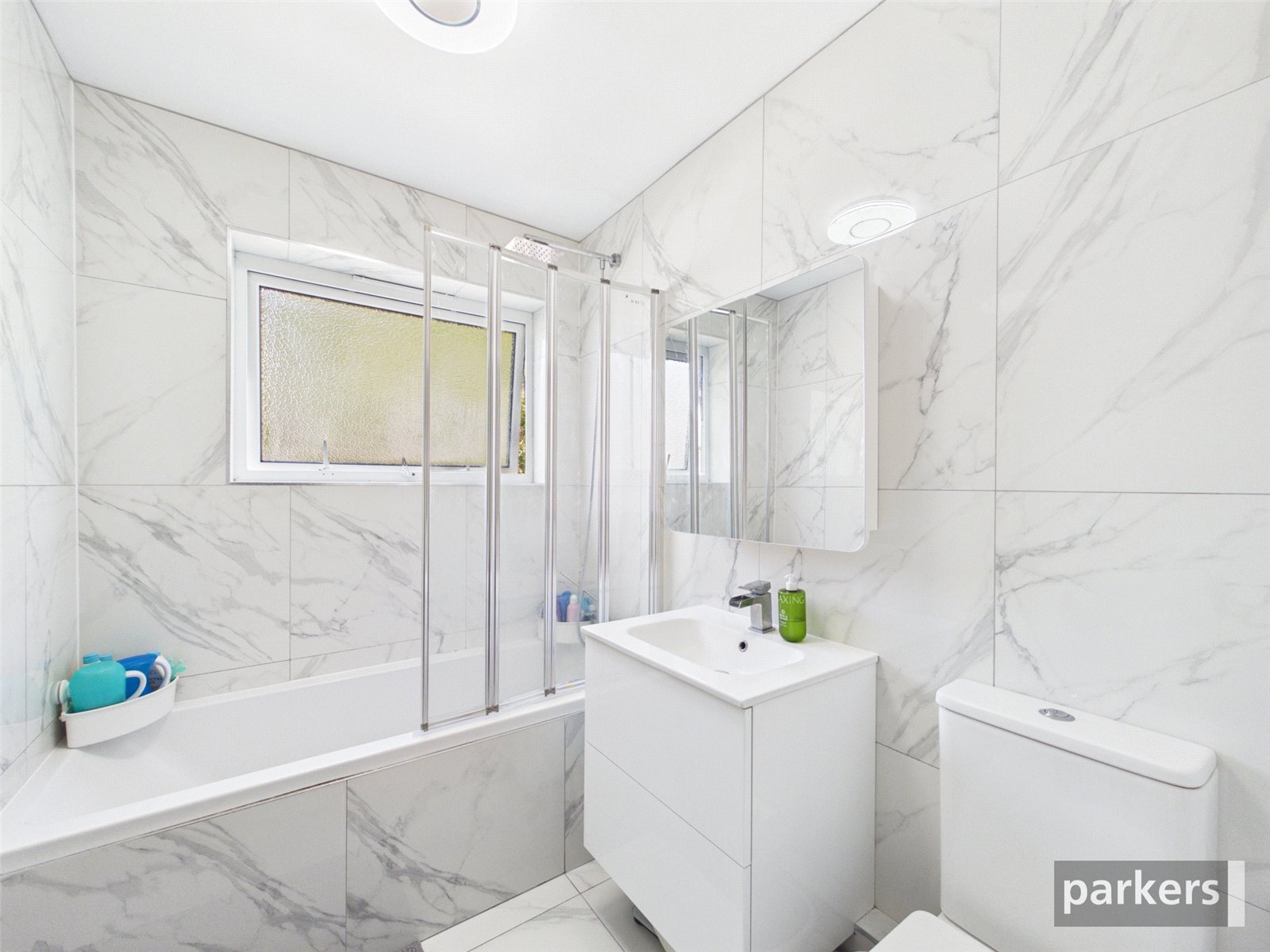 2 bedroom Flat for sale in Woodley, Reading, Berkshire
