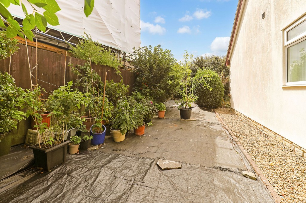 The Avenue, Backwell, BS48