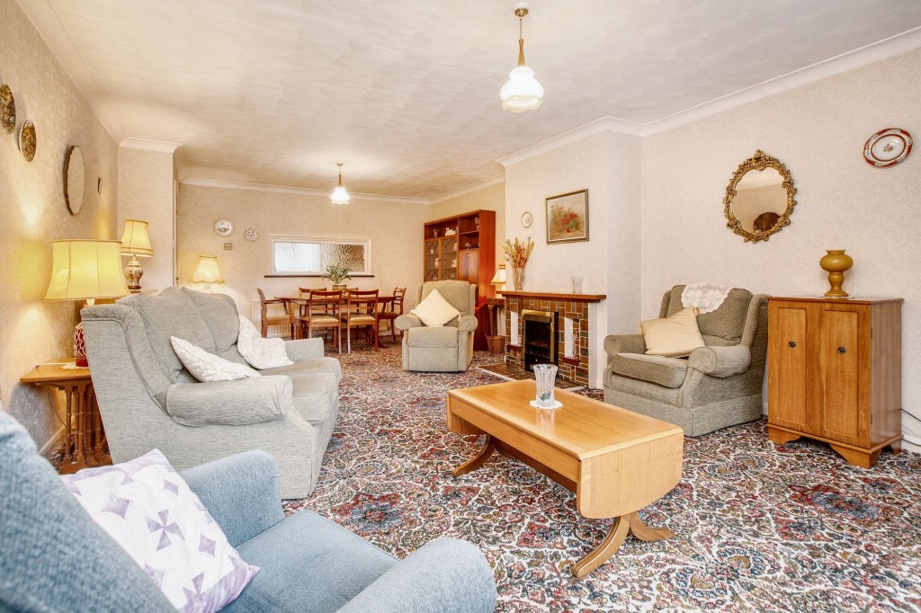 West Town Road, Backwell, BS48
