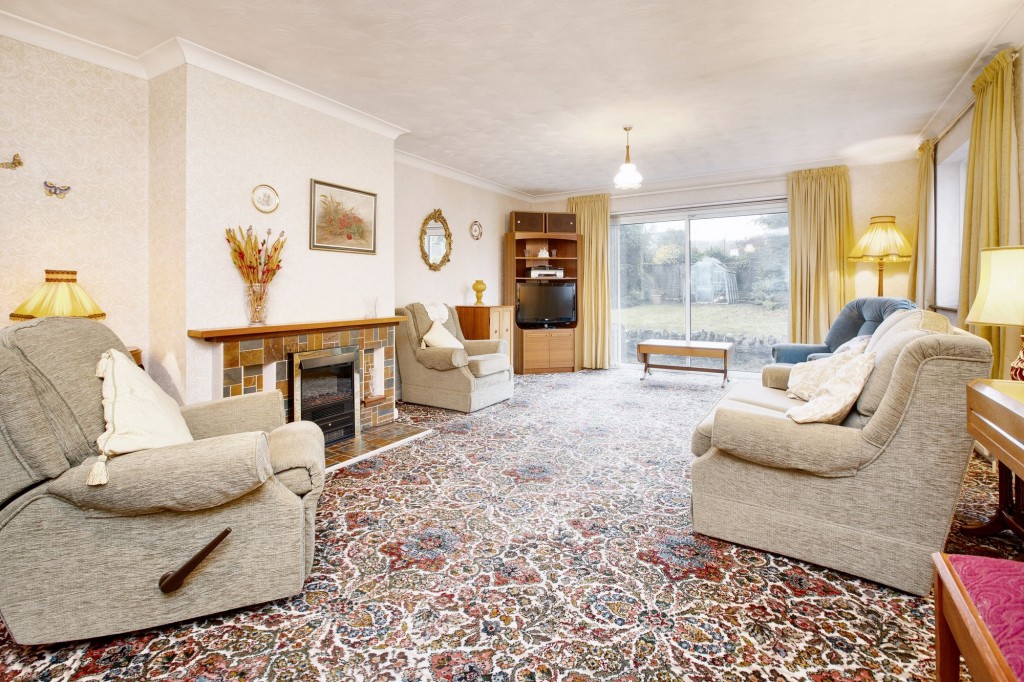 West Town Road, Backwell, BS48