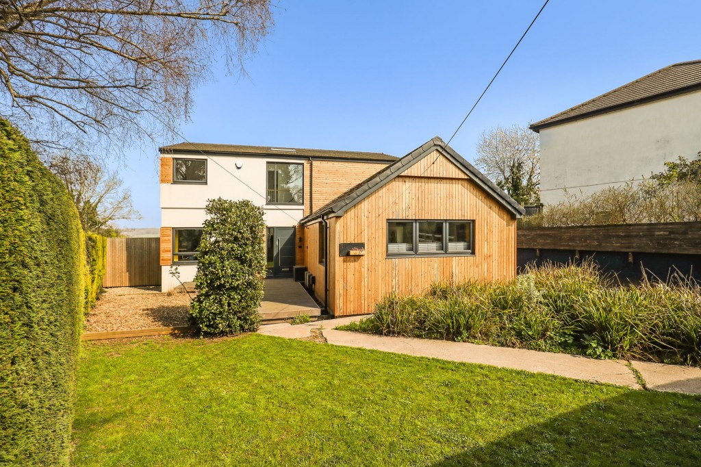 Farleigh Road, Backwell, BS48