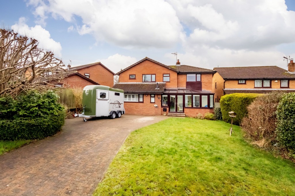 Harptree Close, Nailsea, BS48