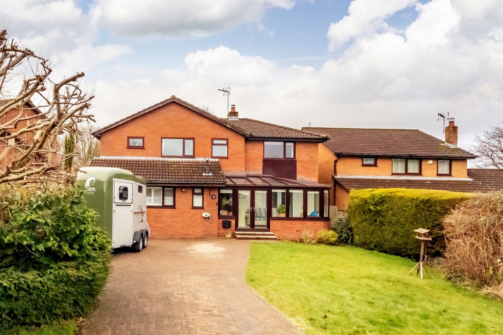 Harptree Close, Nailsea, BS48