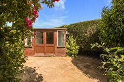 Amberlands Close, Backwell, BS48