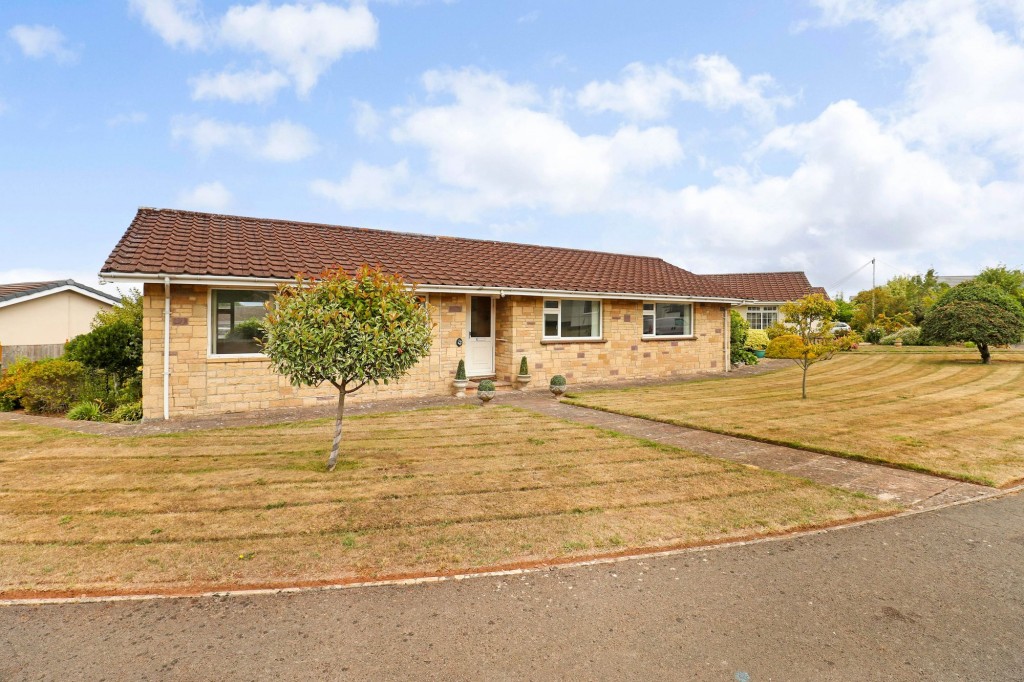 Karen Drive, Backwell, BS48