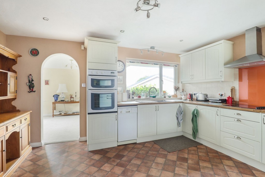 Karen Drive, Backwell, BS48