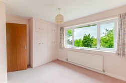 Uncombe Close, Backwell, BS48