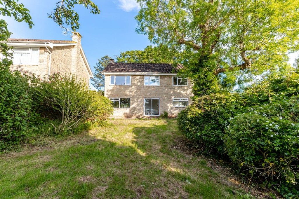 Uncombe Close, Backwell, BS48