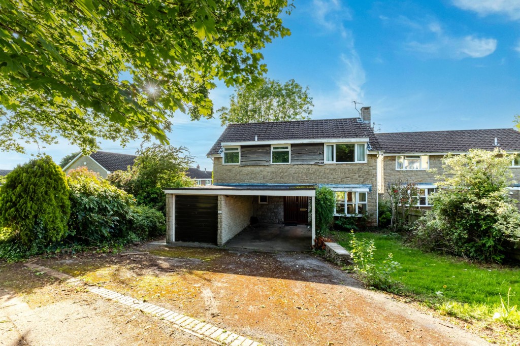 Uncombe Close, Backwell, BS48