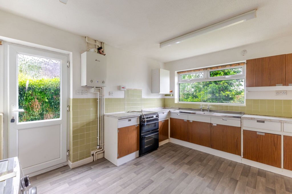 Uncombe Close, Backwell, BS48