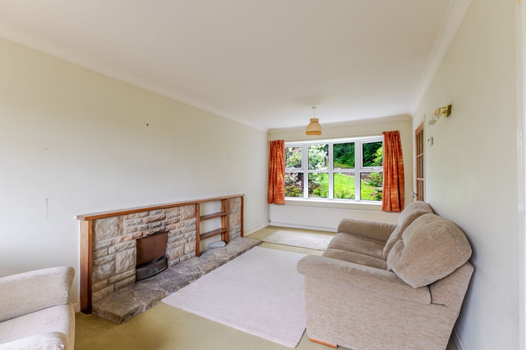 Uncombe Close, Backwell, BS48