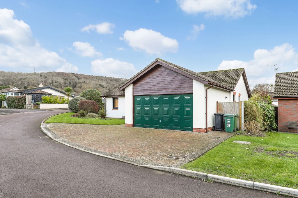 Karen Drive, Backwell, BS48