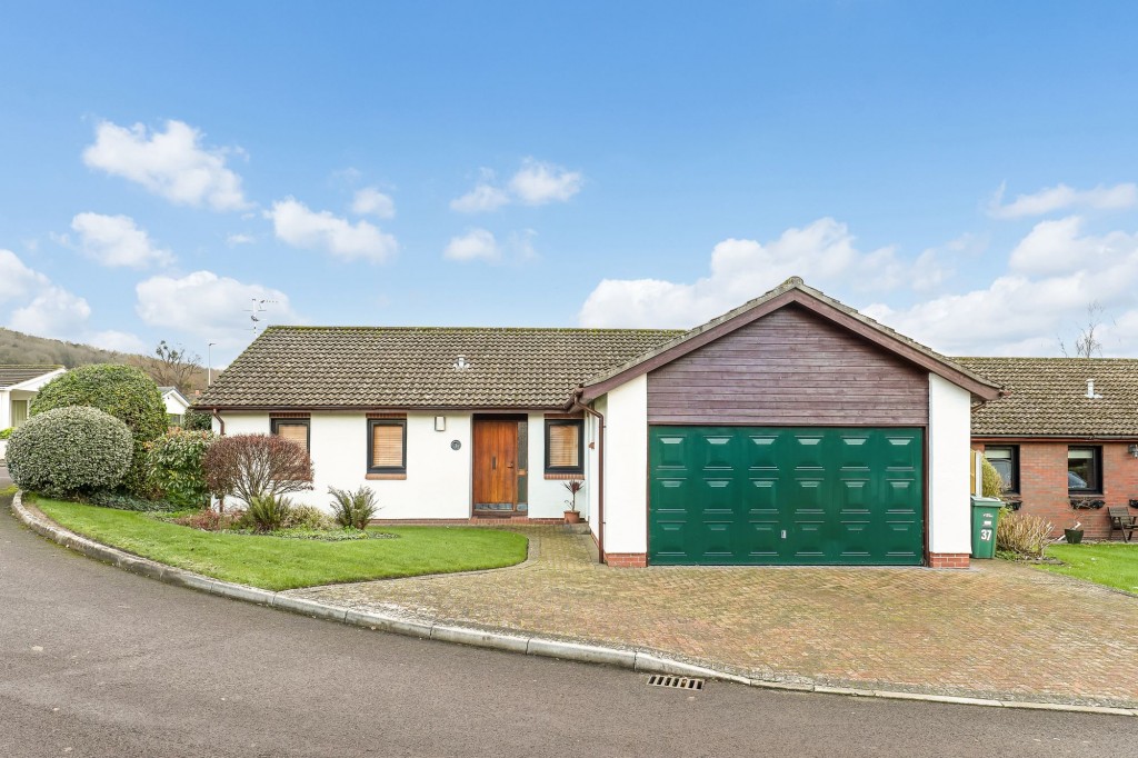 Karen Drive, Backwell, BS48