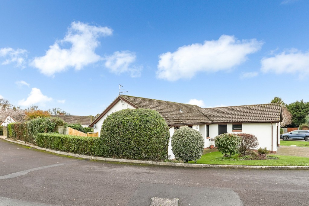 Karen Drive, Backwell, BS48