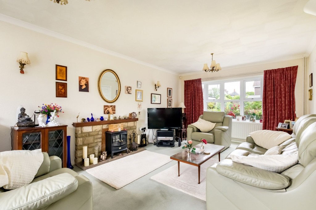 Uncombe Close, Backwell, BS48